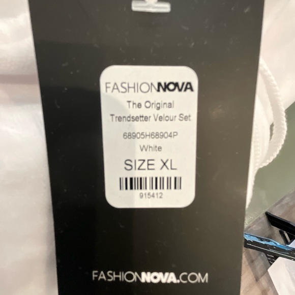 Fashion Nova Original Trendsetter Velour Two Piece Suit Jogger Athletic - Picture 7 of 11